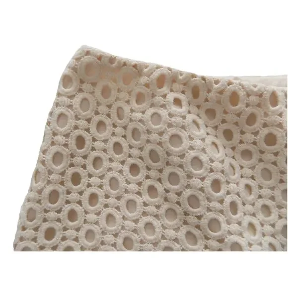 Banana Republic lace eyelet mini shorts size 2 - Picture 4 of 5